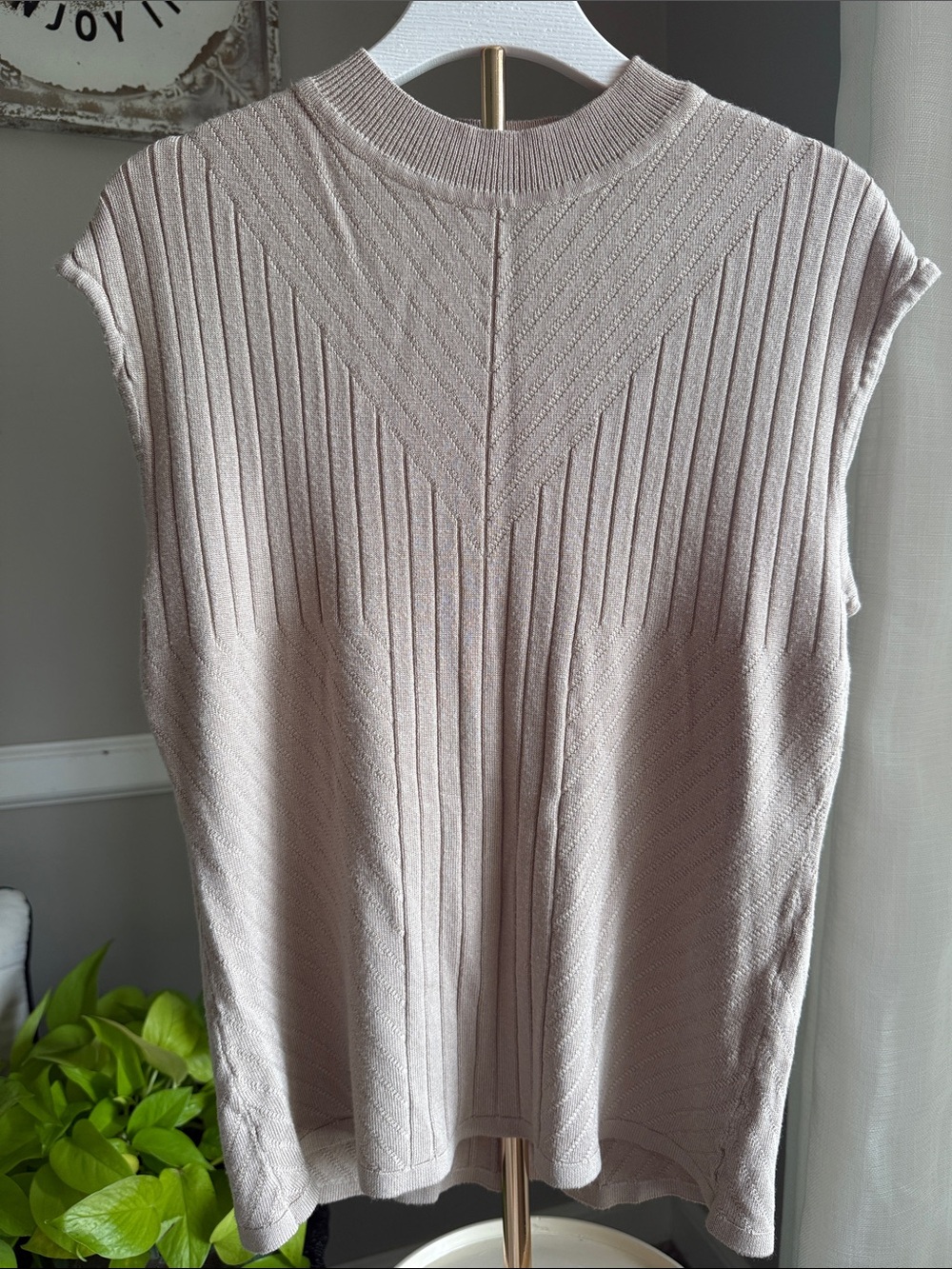 White House Black Market Neutral Ribbed Knit Cap-Sleeve Tank